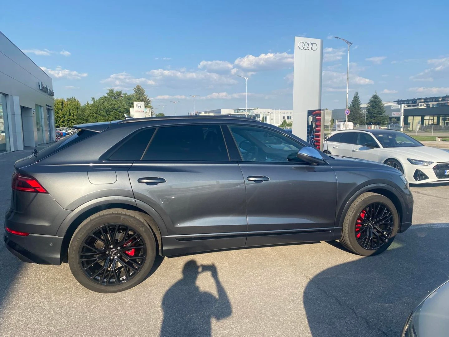 Audi SQ8, снимка 5 - Автомобили и джипове - 56420401