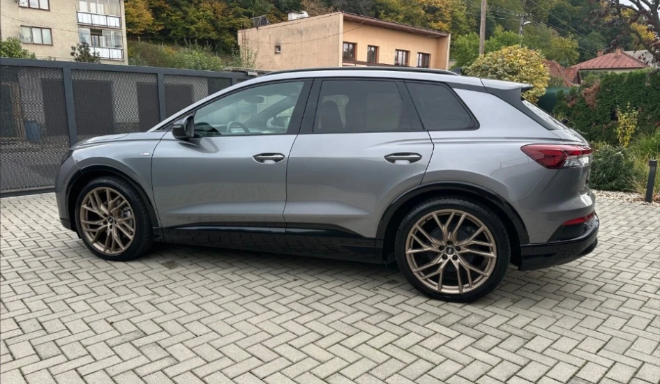 Audi Q4 E-Tron 50 Quattro S-Line, снимка 3 - Автомобили и джипове - 56748254