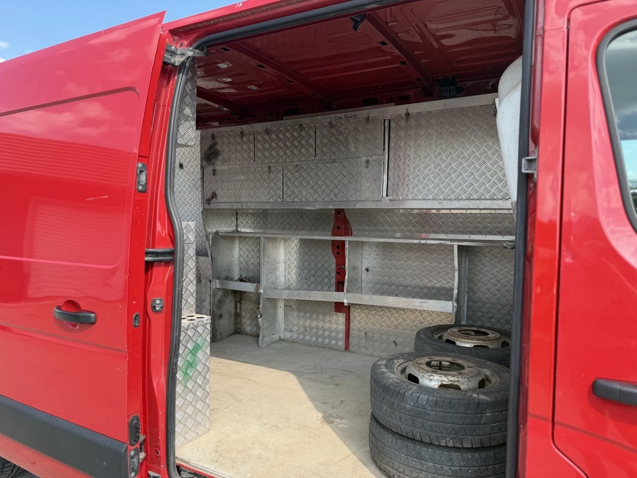 Renault Master 2.3 dCi, снимка 16 - Бусове и автобуси - 55039188