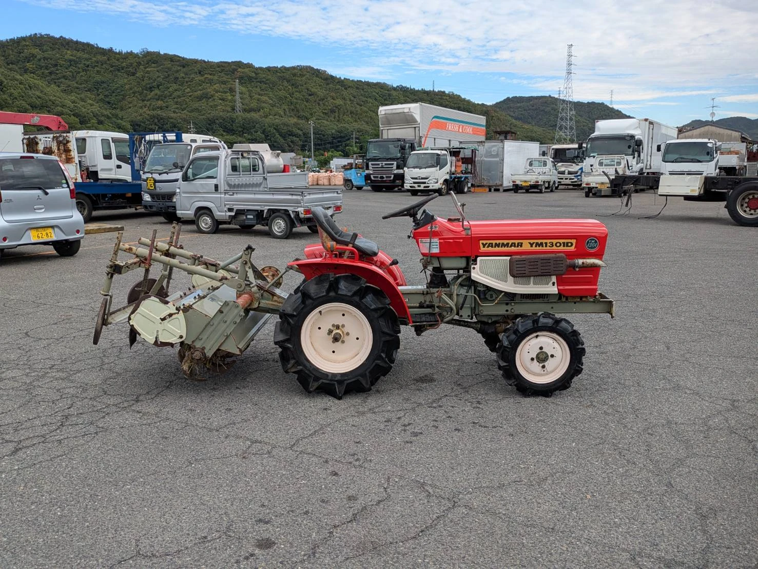 Трактор Yanmar YM1301D, снимка 3 - Селскостопанска техника - 54119983