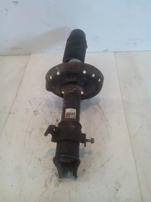 Амортисьор преден ляв Субару Легаси 2.5