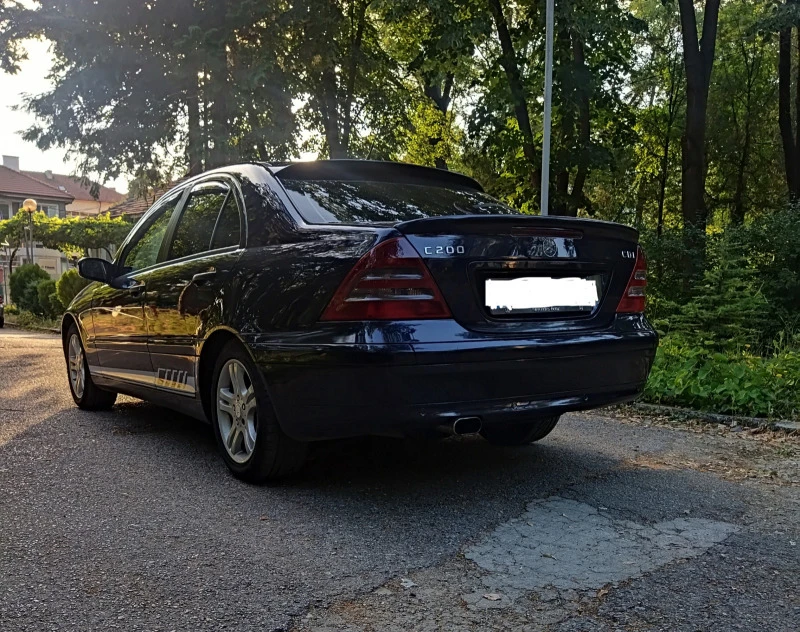 Mercedes-Benz C 200 2.0, снимка 4 - Автомобили и джипове - 47871808