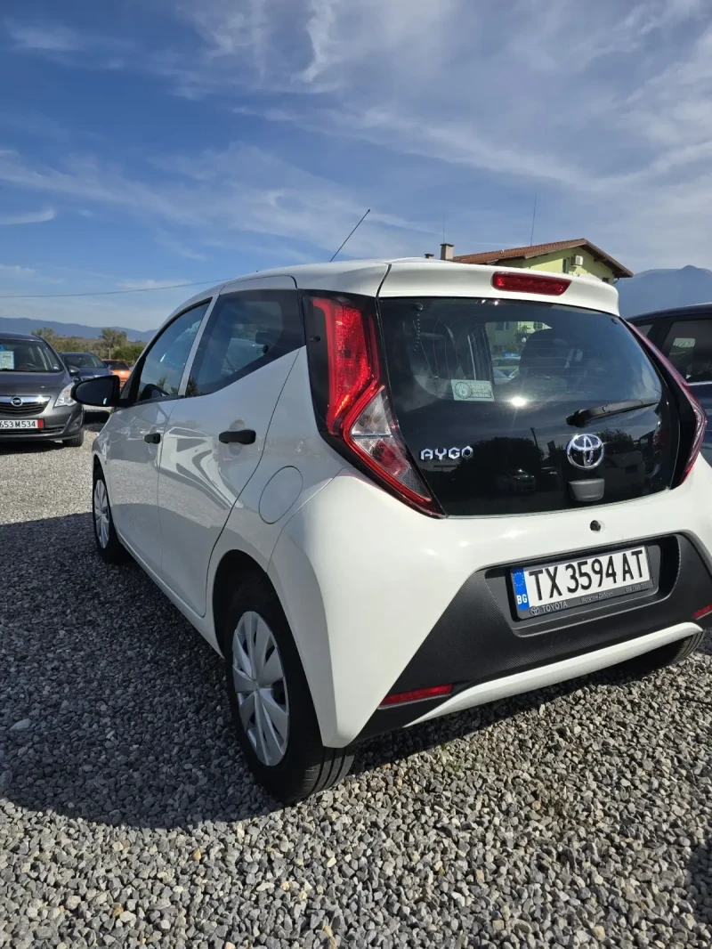 Toyota Aygo 1.0, снимка 5 - Автомобили и джипове - 47619296