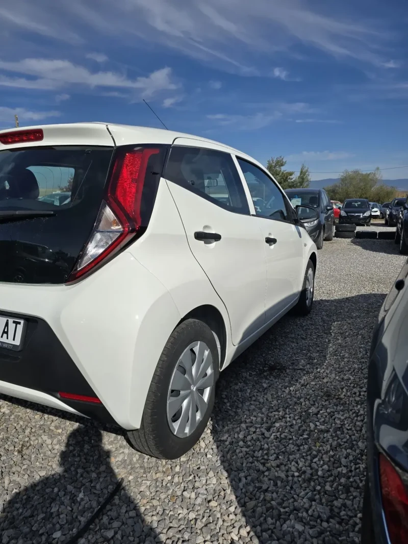 Toyota Aygo 1.0, снимка 3 - Автомобили и джипове - 47619296