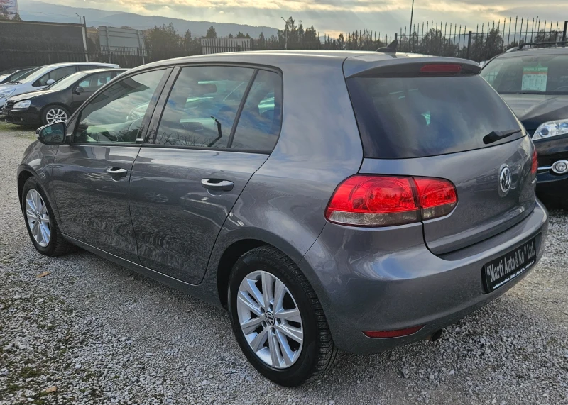 VW Golf 1.6 TDI, снимка 4 - Автомобили и джипове - 48406893