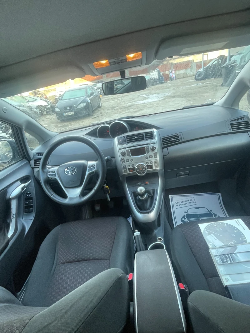 Toyota Verso Verso 2.0 D-4D, снимка 5 - Автомобили и джипове - 48474426