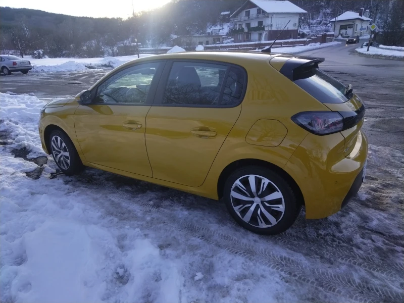 Peugeot 208, снимка 3 - Автомобили и джипове - 48501738