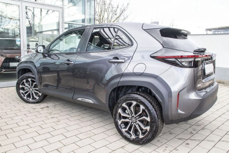 Toyota Yaris Cross Hybrid 1.5 VVT-i Team Deutschland, снимка 5 - Автомобили и джипове - 48690042