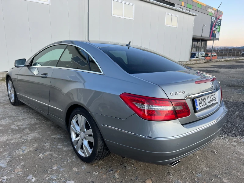 Mercedes-Benz E 220 Blue EFFICIENCY 5G-tronic/ Navi/ Park Assist, снимка 7 - Автомобили и джипове - 48981990