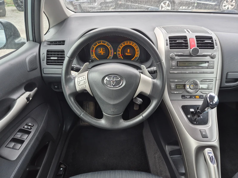 Toyota Auris 1.8-132кс///АВТОМАТИК, снимка 14 - Автомобили и джипове - 49532306