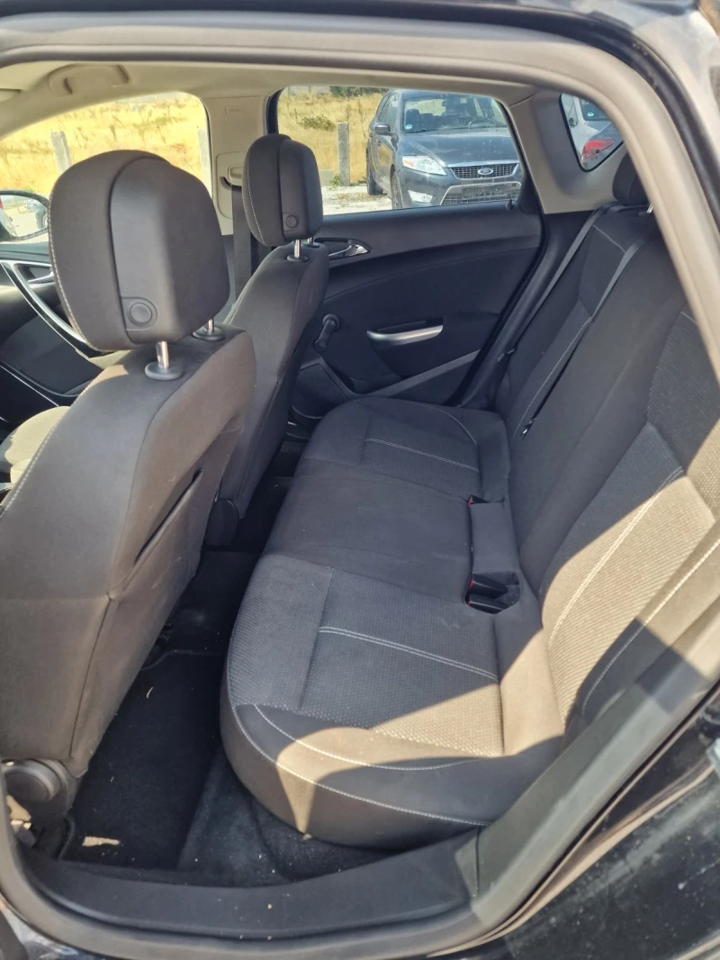 Opel Astra 1.6 TURBO, снимка 7 - Автомобили и джипове - 51120002