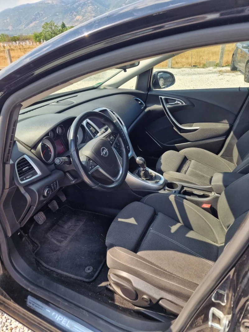 Opel Astra 1.6 TURBO, снимка 6 - Автомобили и джипове - 51120002