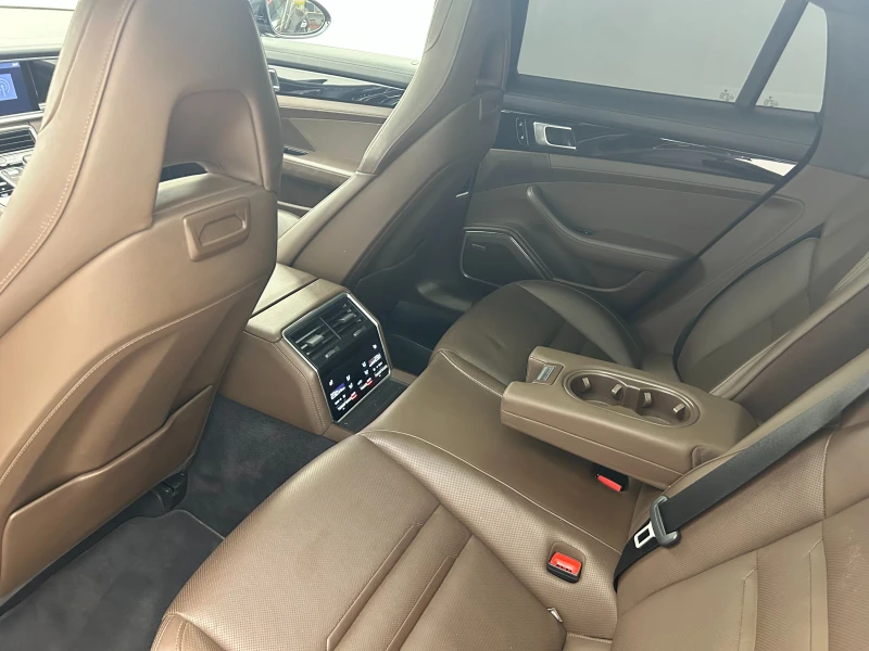 Porsche Panamera Turbo Sport Turismo, снимка 16 - Автомобили и джипове - 51498543