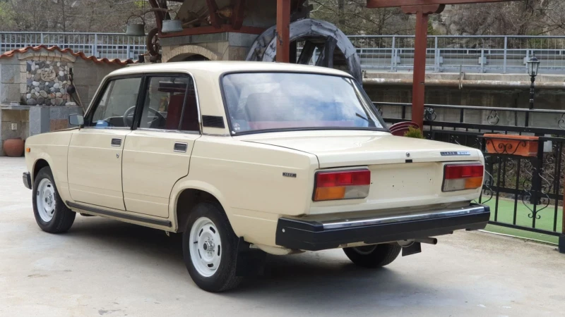 Lada 2107 Кореком, снимка 5 - Автомобили и джипове - 52344079