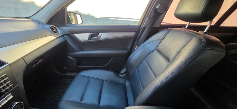 Mercedes-Benz C 250 4 matic, снимка 10 - Автомобили и джипове - 52256849