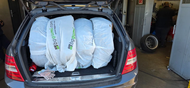 Mercedes-Benz C 250 4 matic, снимка 15 - Автомобили и джипове - 52256849