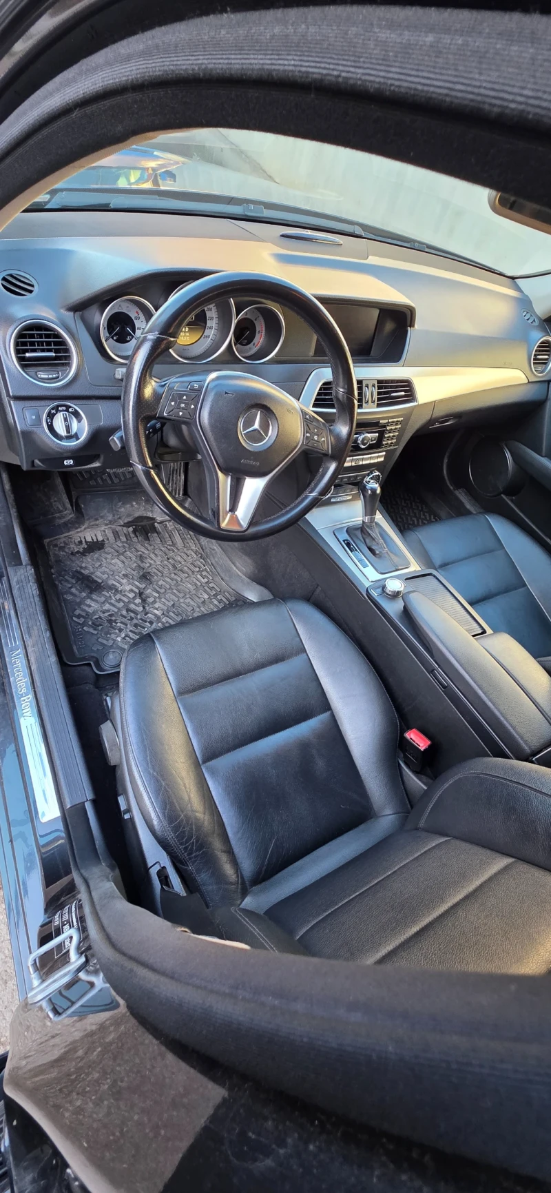 Mercedes-Benz C 250 4 matic, снимка 6 - Автомобили и джипове - 52256849