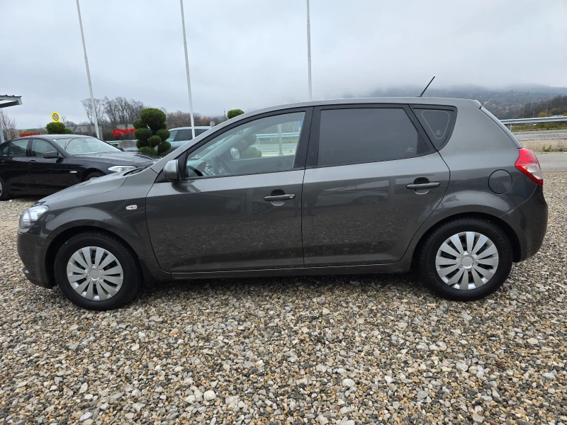Kia Ceed 1.6CRDI 90кс ! ! РЕАЛНИ КИЛОМЕТРИ ! ! ЕВРО 5, снимка 2 - Автомобили и джипове - 52659290