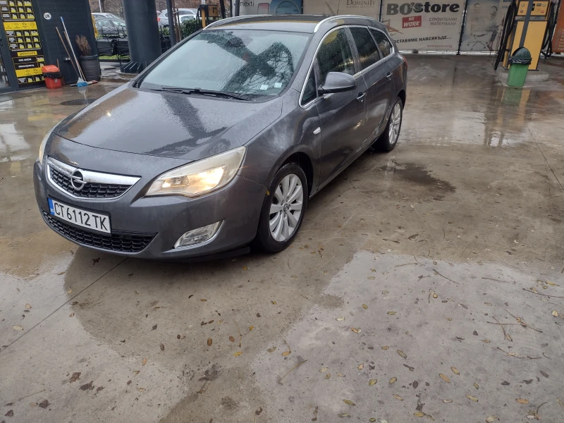 Opel Astra Sport tourer, снимка 2 - Автомобили и джипове - 53058567