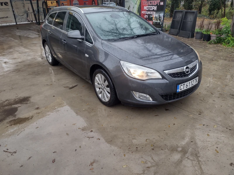 Opel Astra Sport tourer, снимка 3 - Автомобили и джипове - 53058567