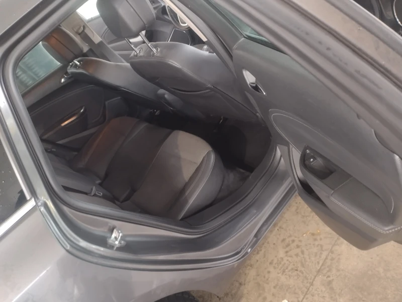 Opel Astra Sport tourer, снимка 11 - Автомобили и джипове - 53058567