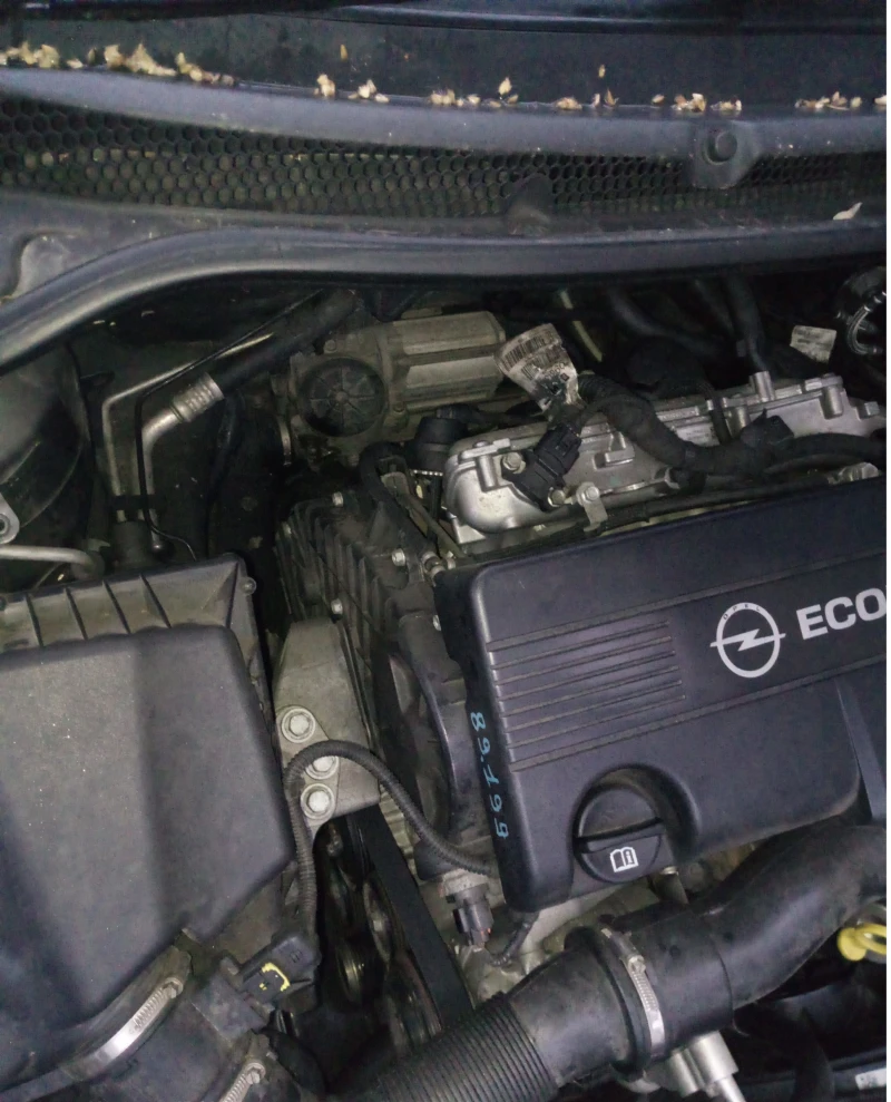 Opel Astra Sport tourer, снимка 12 - Автомобили и джипове - 53058567