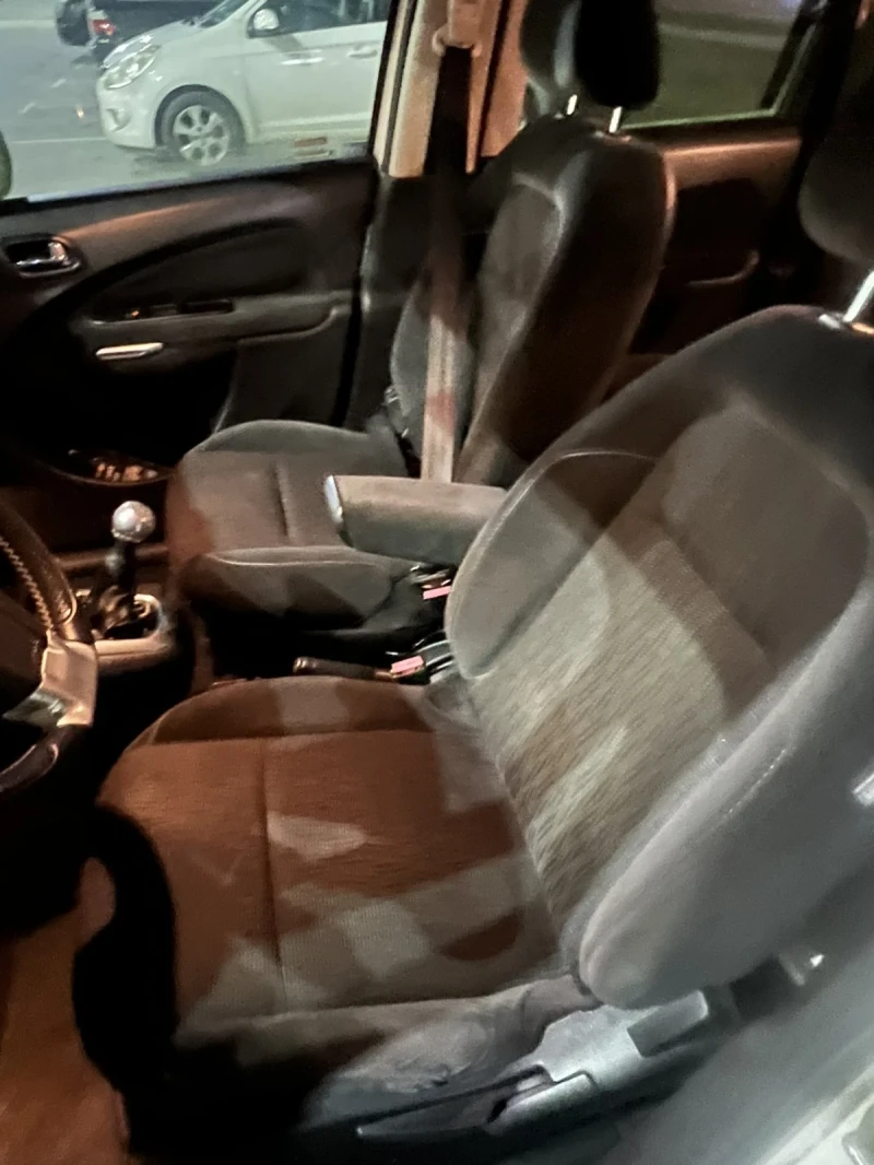 Citroen C3 Picasso, снимка 5 - Автомобили и джипове - 53087803