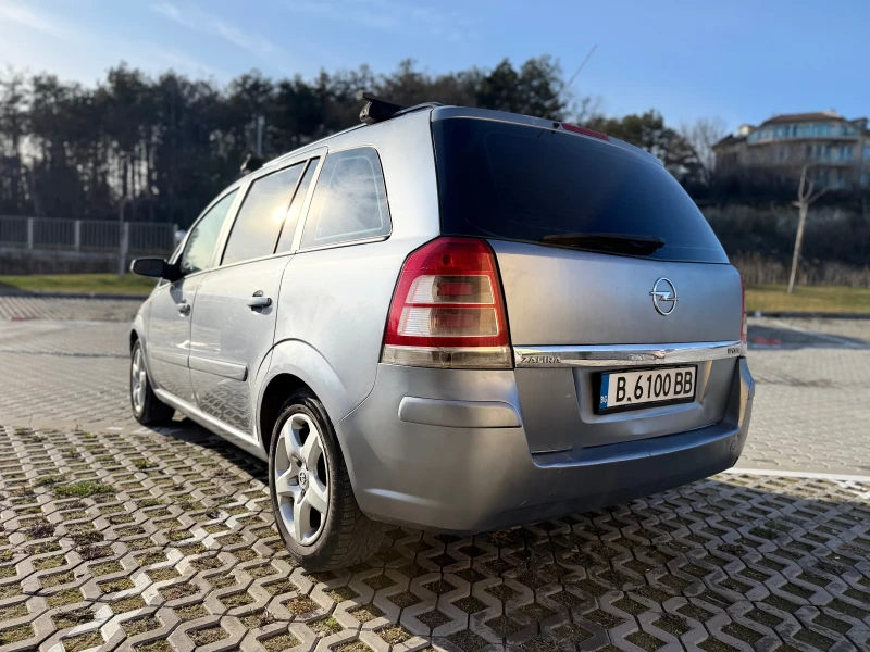 Opel Zafira 1.6 Газ-Бензин 7 Места 2009 Климатроник Зимни Гуми, снимка 3 - Автомобили и джипове - 53090595