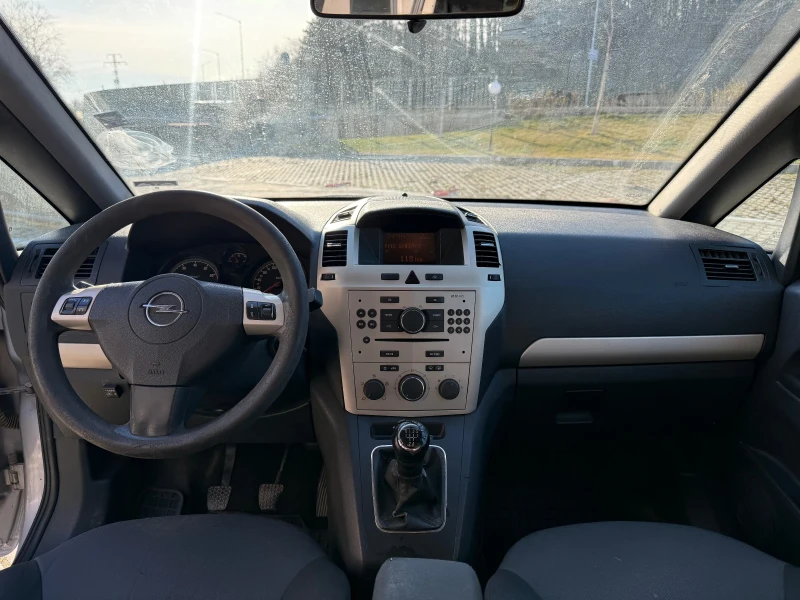 Opel Zafira 1.6 Газ-Бензин 7 Места 2009 Климатроник Зимни Гуми, снимка 9 - Автомобили и джипове - 53090595