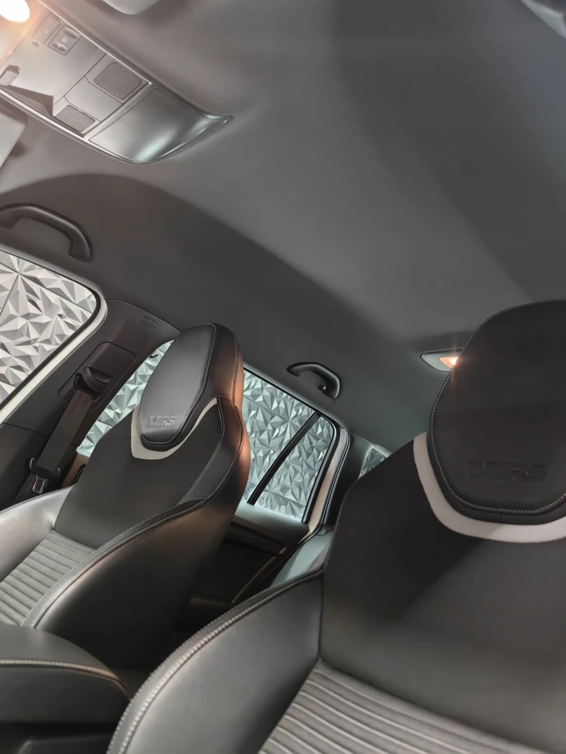 Skoda Octavia 2.0TDI* VRS* SWISS* DSG* ПОДГРЕВ* НАВИ* PARK* , снимка 14 - Автомобили и джипове - 53233576