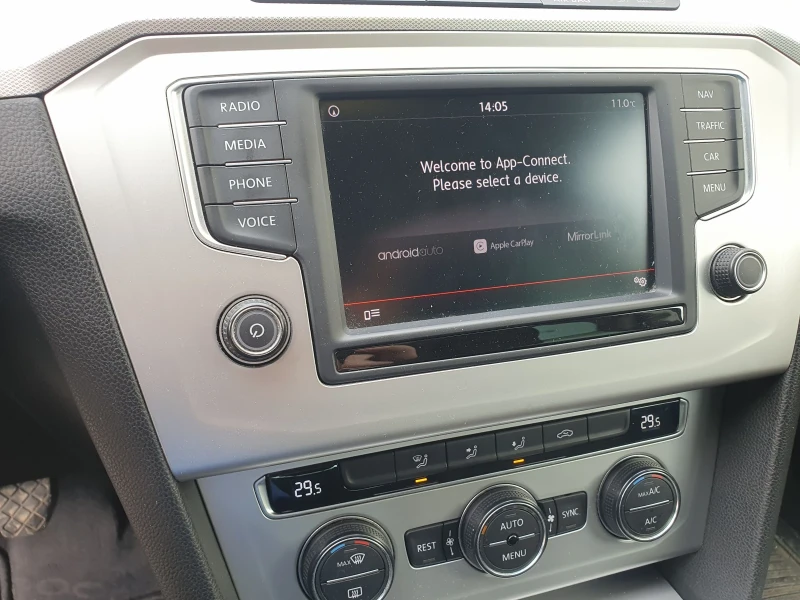 VW Passat 1.6 tdi, снимка 8 - Автомобили и джипове - 53564398