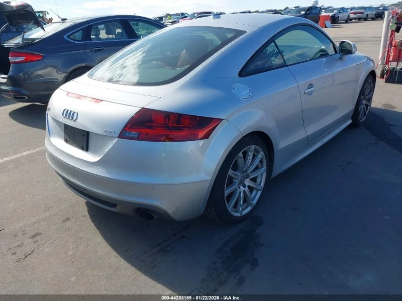 Audi Tt 2l 2.0T, снимка 4 - Автомобили и джипове - 53577879