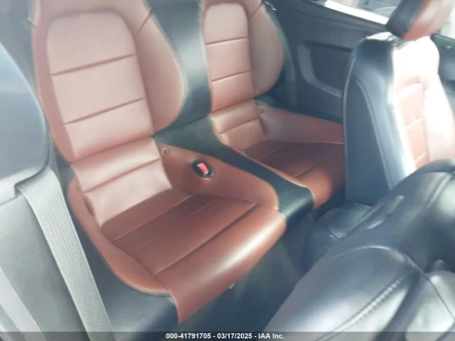 Ford Mustang  - изображение 8