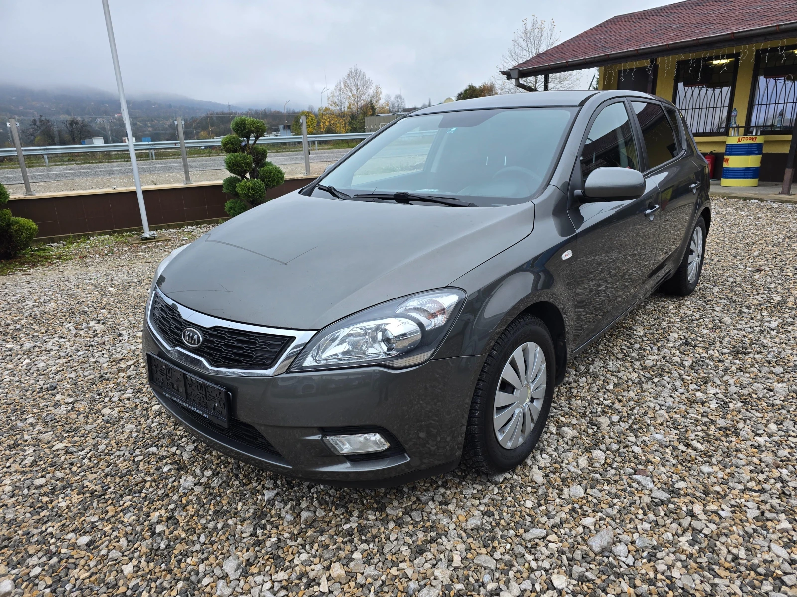 Kia Ceed 1.6CRDI 90кс ! ! РЕАЛНИ КИЛОМЕТРИ ! ! ЕВРО 5, снимка 1