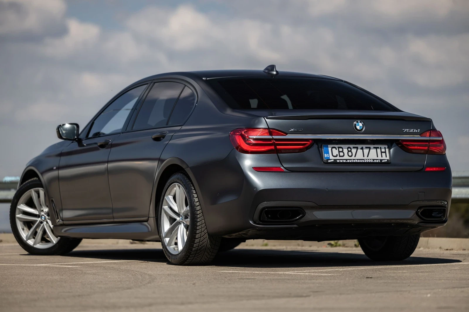 BMW 750 M Sportpaket xDrive  - изображение 5