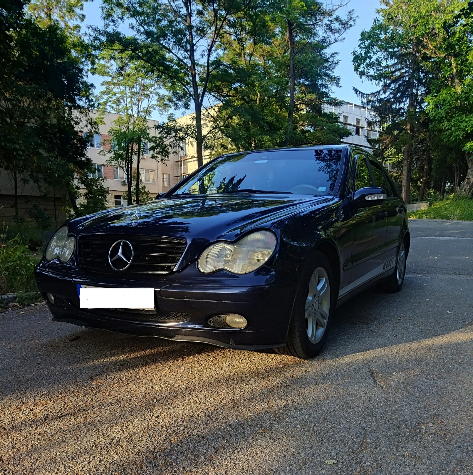 Mercedes-Benz C 200 2.0 - изображение 2