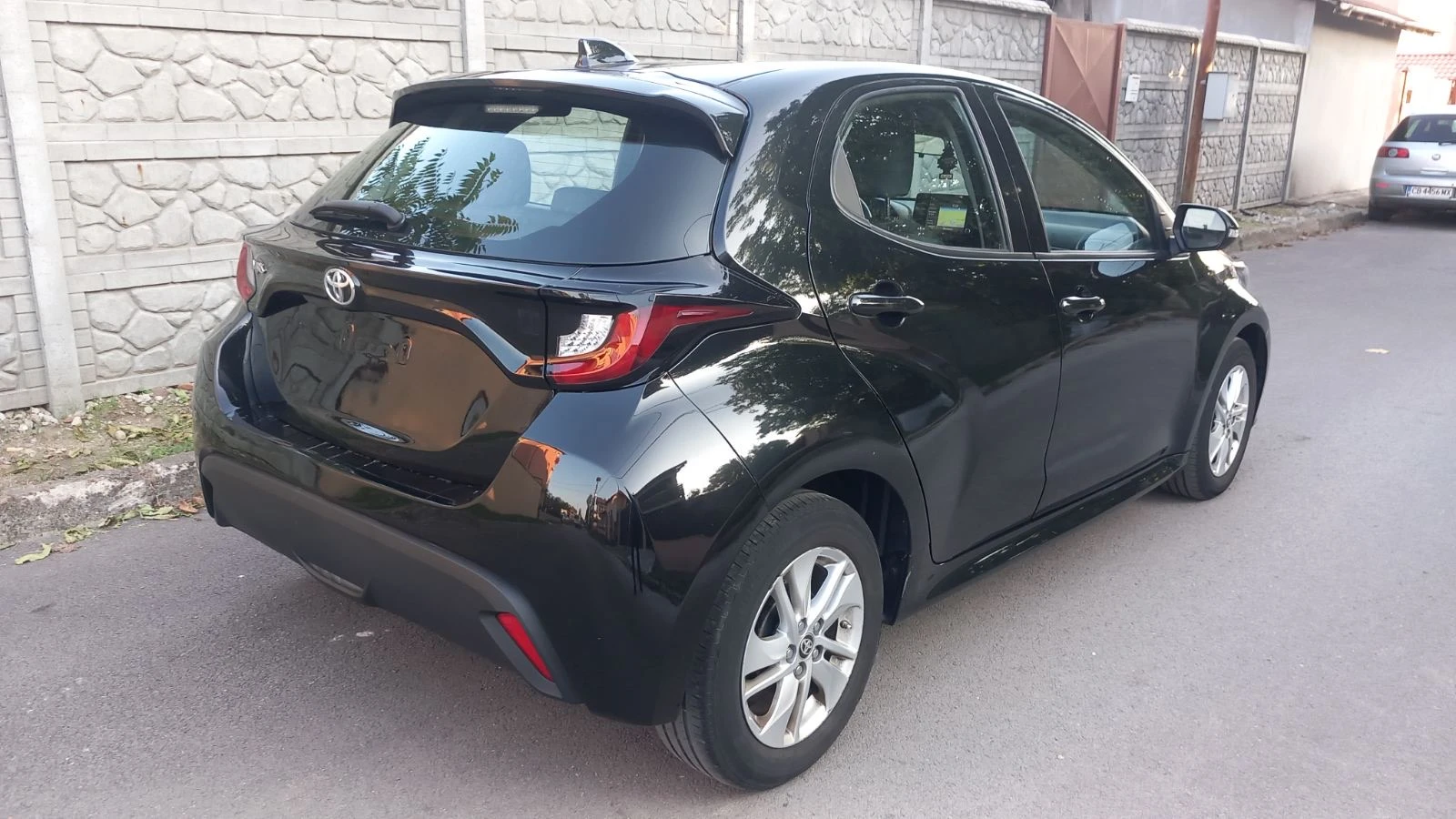 Toyota Yaris Automat 1.5i - изображение 6