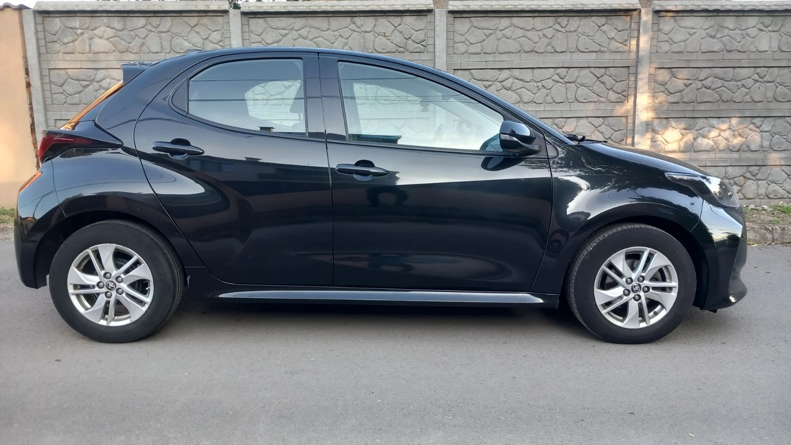 Toyota Yaris Automat 1.5i - изображение 4