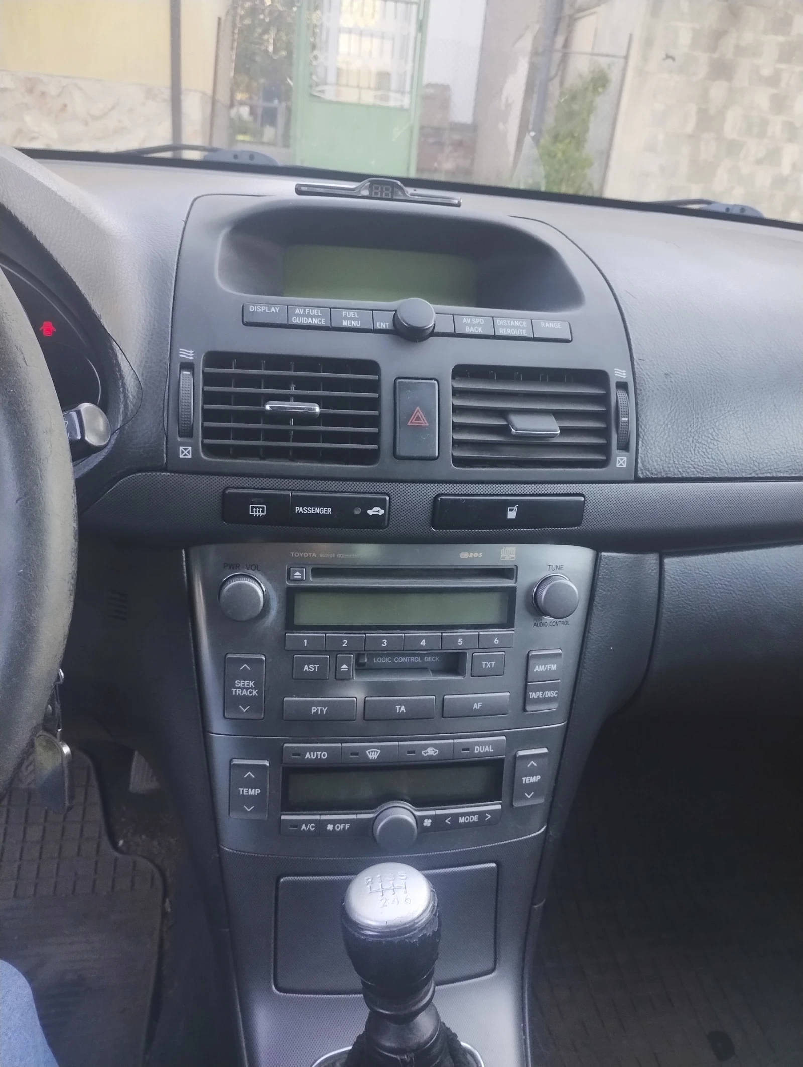 Toyota Avensis  - изображение 6