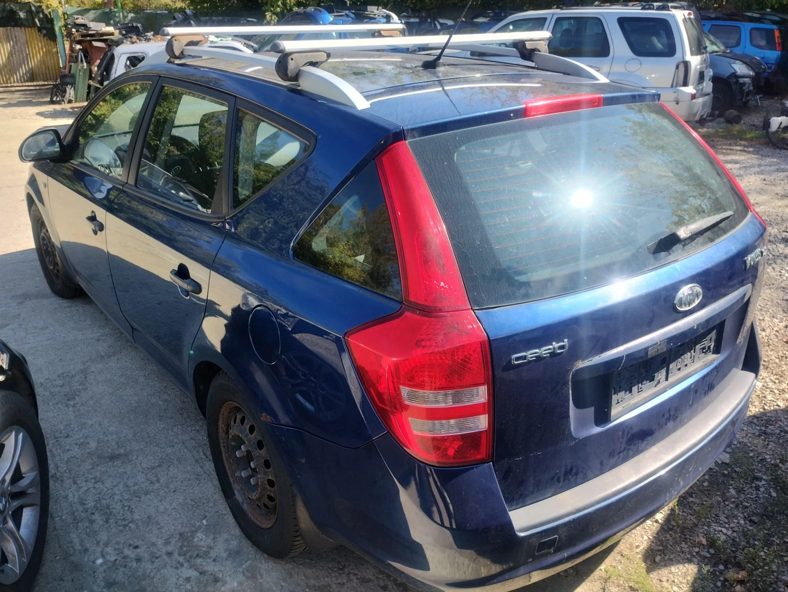 Kia Ceed 1.4i, снимка 8 - Автомобили и джипове - 50720773