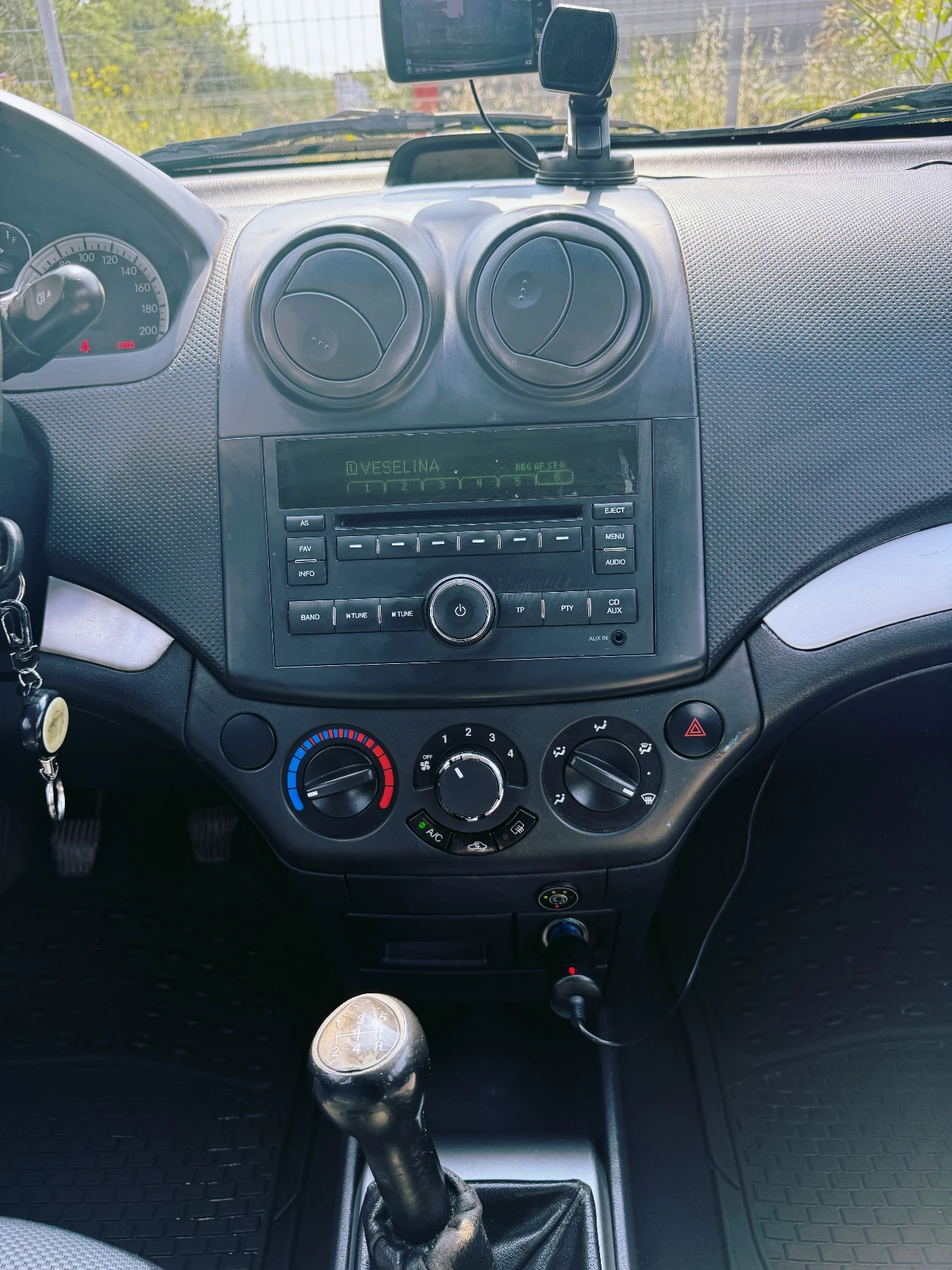 Chevrolet Aveo 1.2 - изображение 9