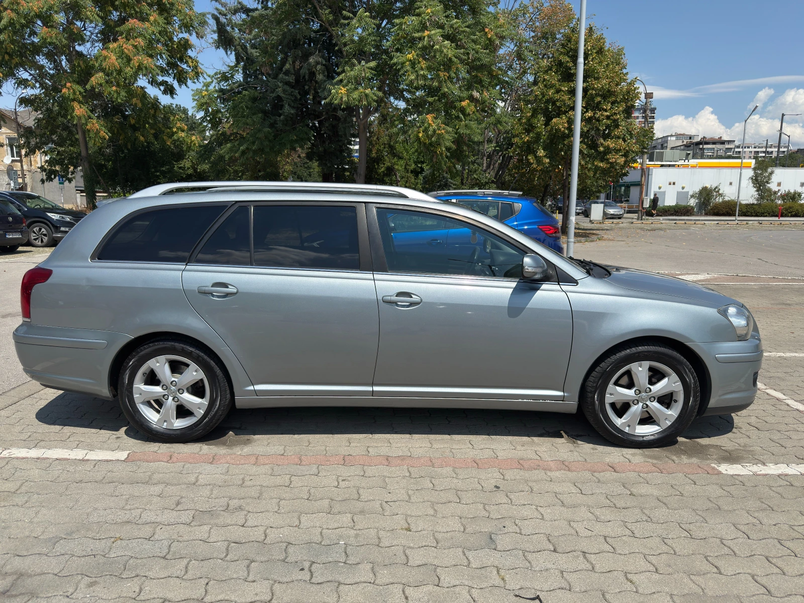 Toyota Avensis 2.0 D4D 126к.с. 6 скорости - изображение 4