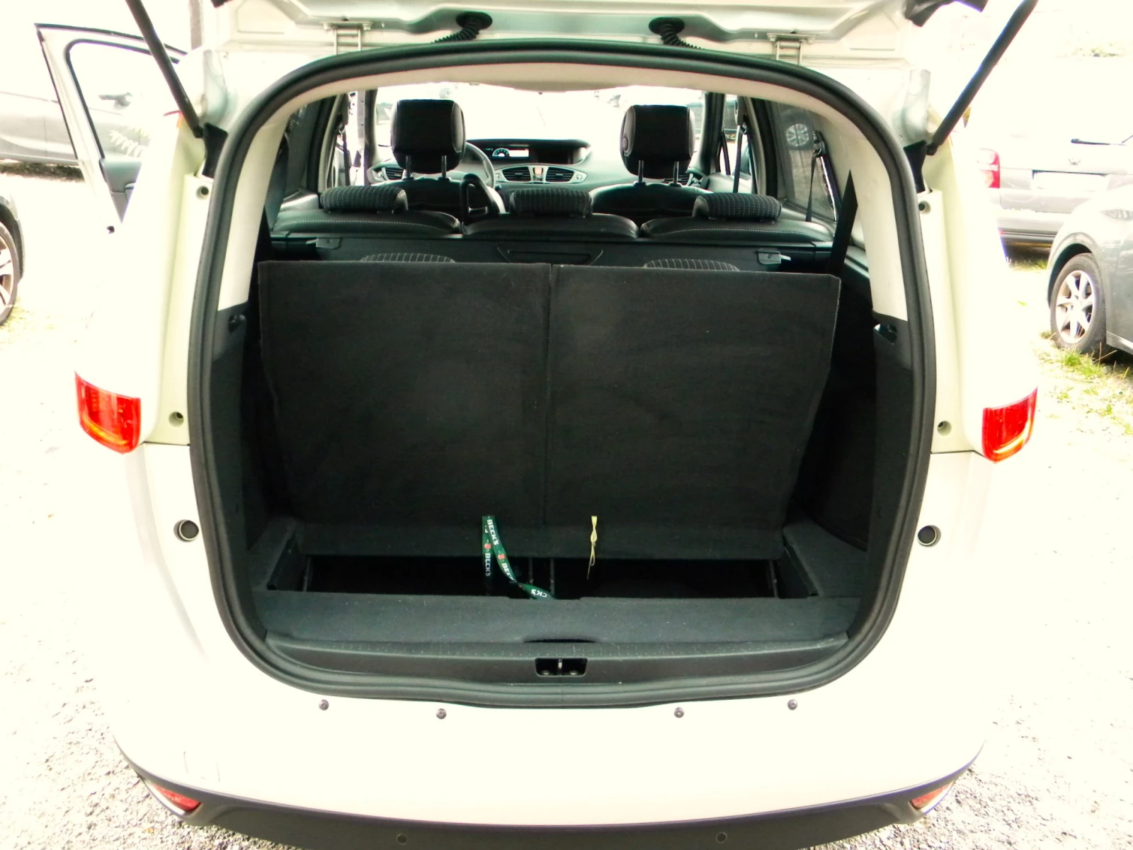 Renault Grand scenic 1.5DCI-6ck* INITIALE* 7места* NAVI-КАТО НОВ* EURO5 - изображение 8