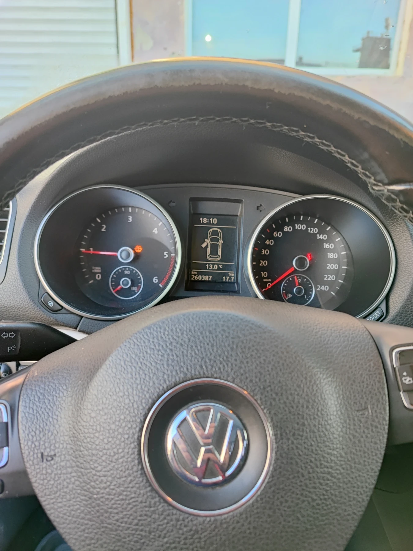 VW Golf Variant 1.6tdi - изображение 4