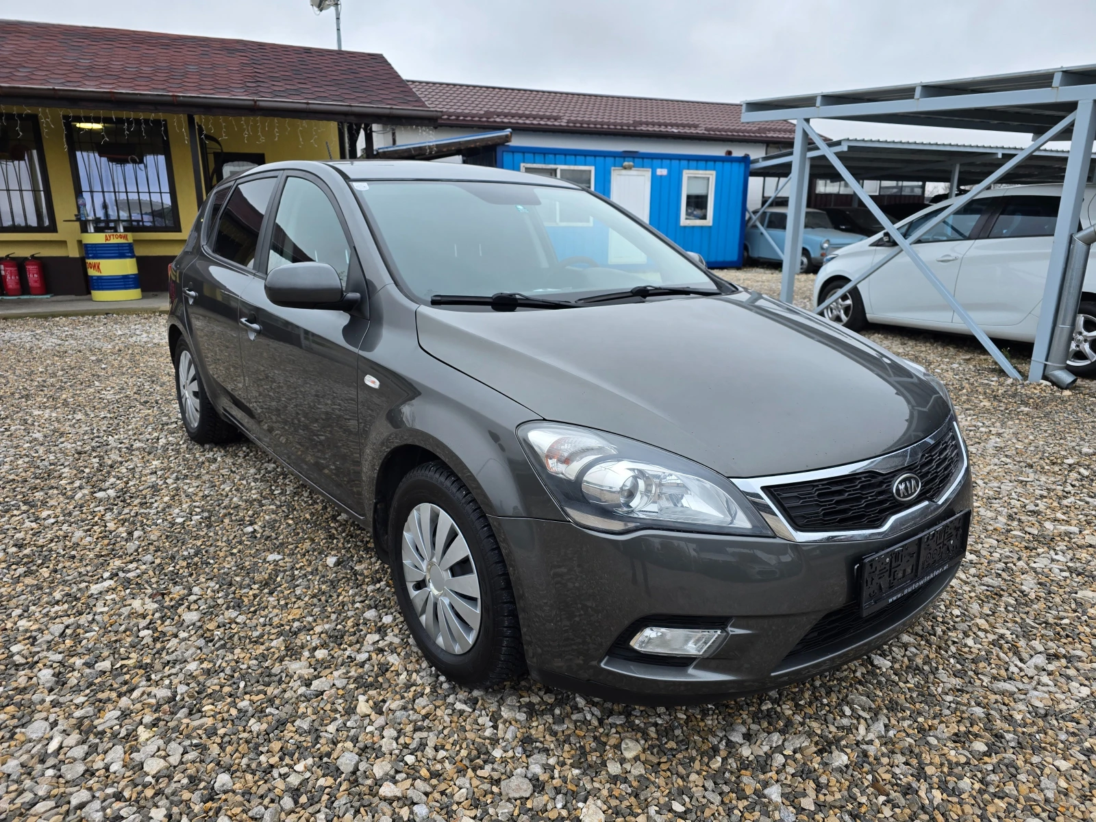 Kia Ceed 1.6CRDI 90кс ! ! РЕАЛНИ КИЛОМЕТРИ ! ! ЕВРО 5 - изображение 7