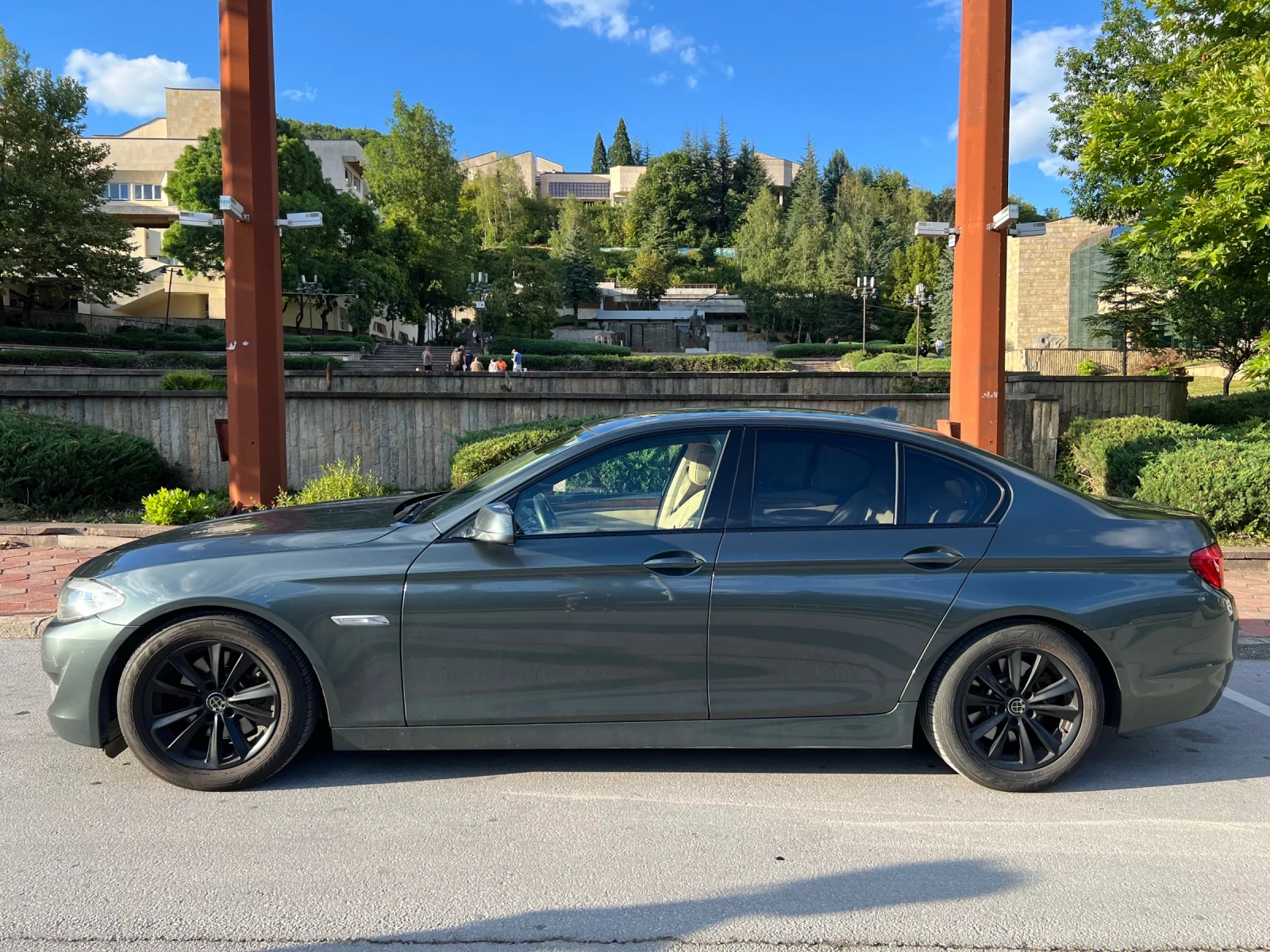 BMW 523  - изображение 4