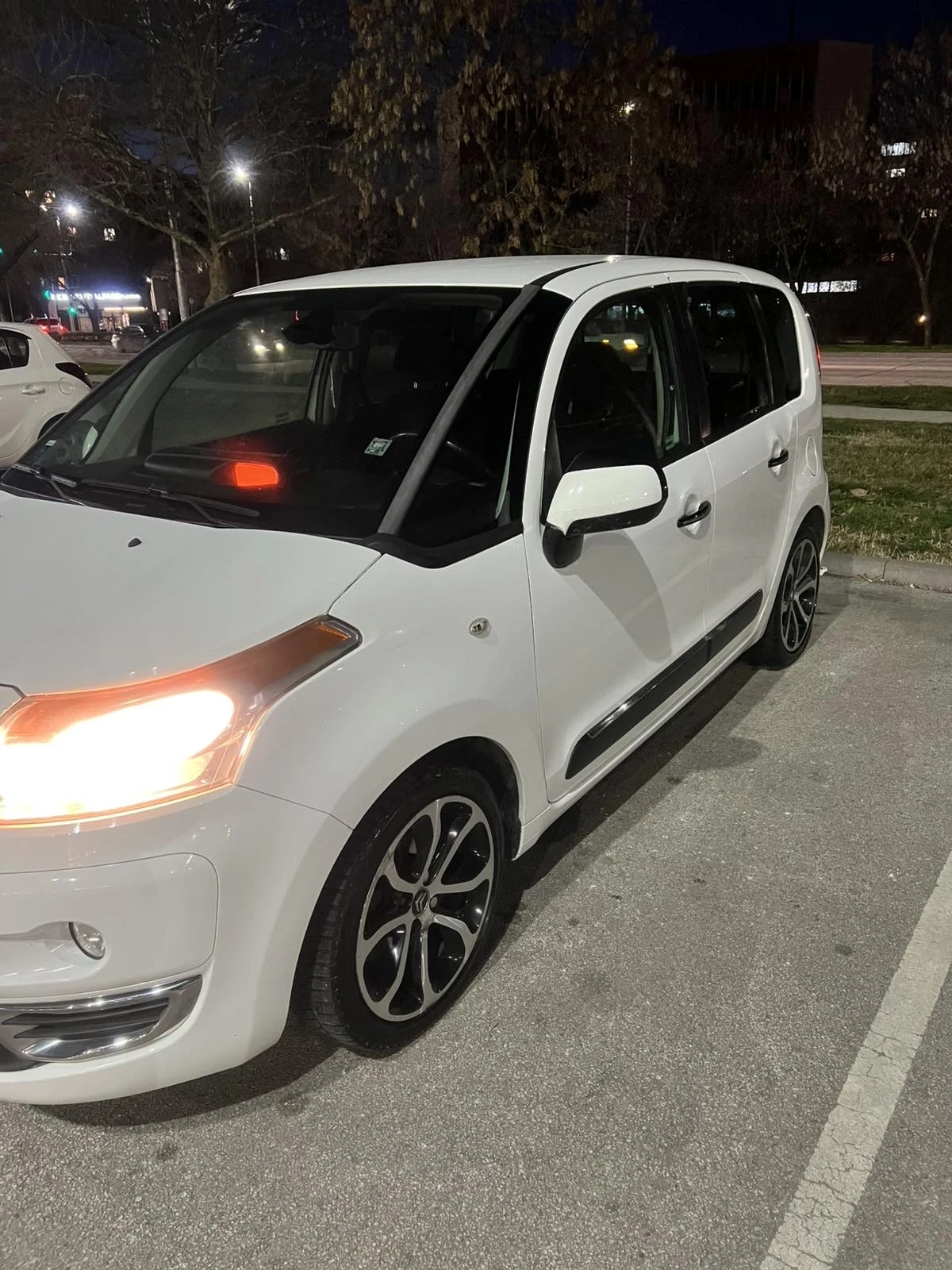 Citroen C3 Picasso  - изображение 8