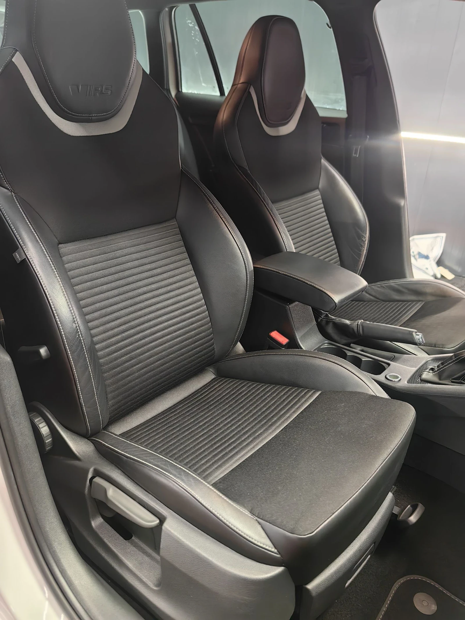 Skoda Octavia 2.0TDI* VRS* SWISS* DSG* ПОДГРЕВ* НАВИ* PARK*  - изображение 6