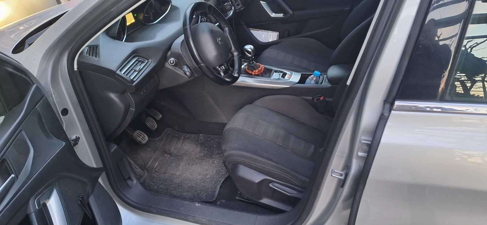 Peugeot 308 1.6HDI ALLURE, снимка 8 - Автомобили и джипове - 53803031