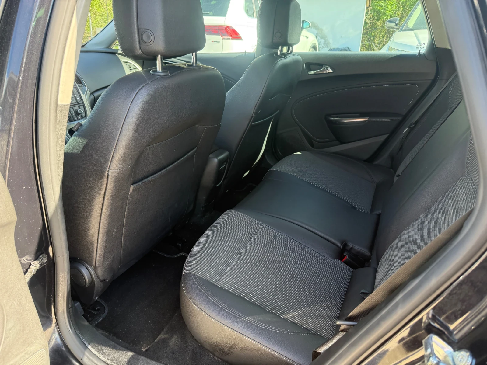 Opel Astra 1.7CDTI - 125к.с. , снимка 15 - Автомобили и джипове - 54139396